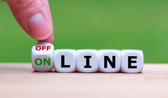 Dados formando a palavra online e offline.