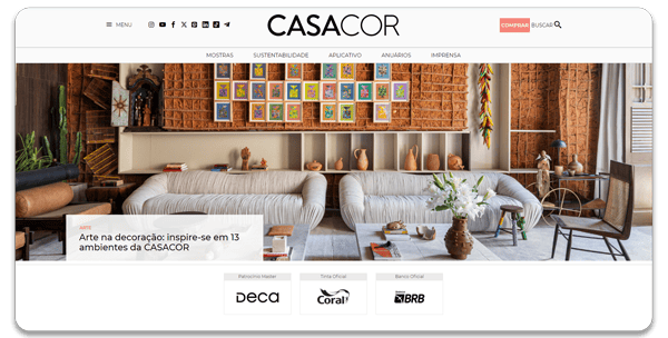 Imagem da home do site CasaCor do Grupo Abril, feito em wordpress. A home possui um banner com uma sala bem decorada e alguns menus.